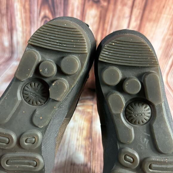 UGG Belcloud Size 7 Maroon Suede Brown Leather Sheepskin Waterproof Duck Boots - Picture 7 of 9